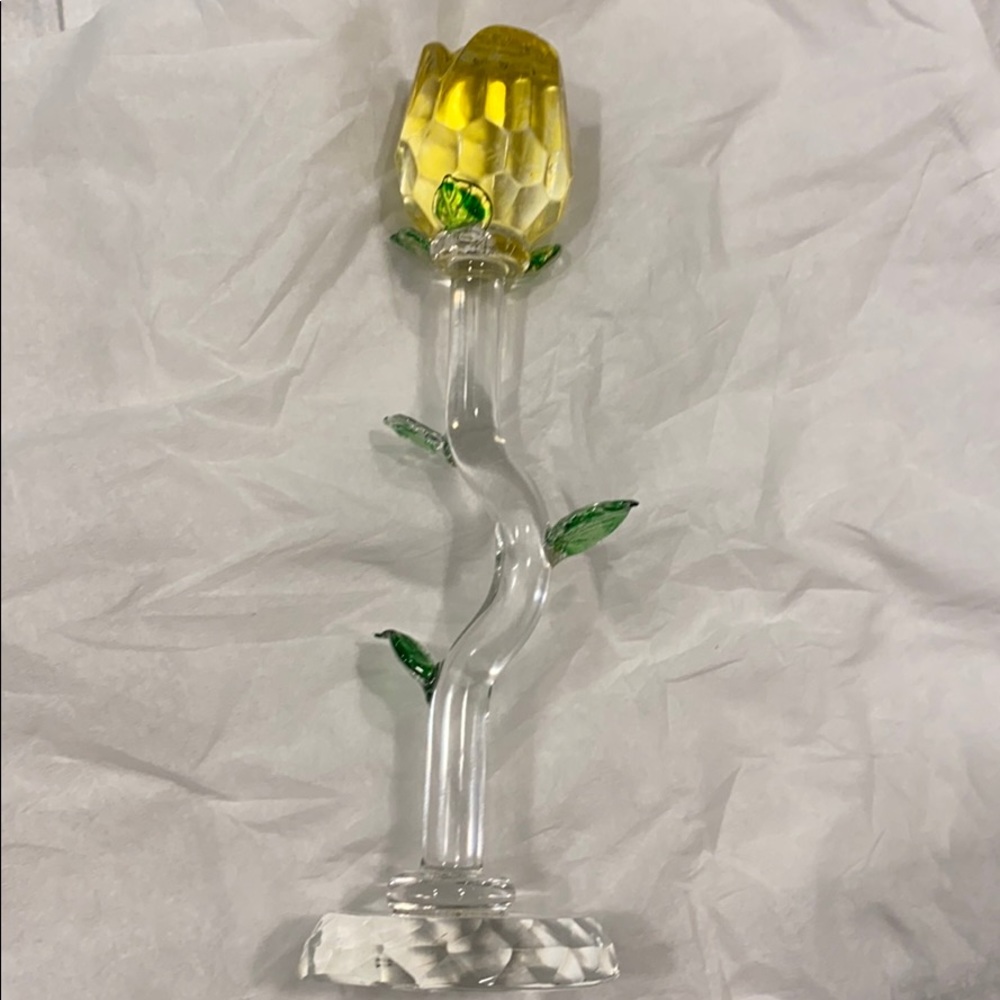 Stunning blown glass yellow rose